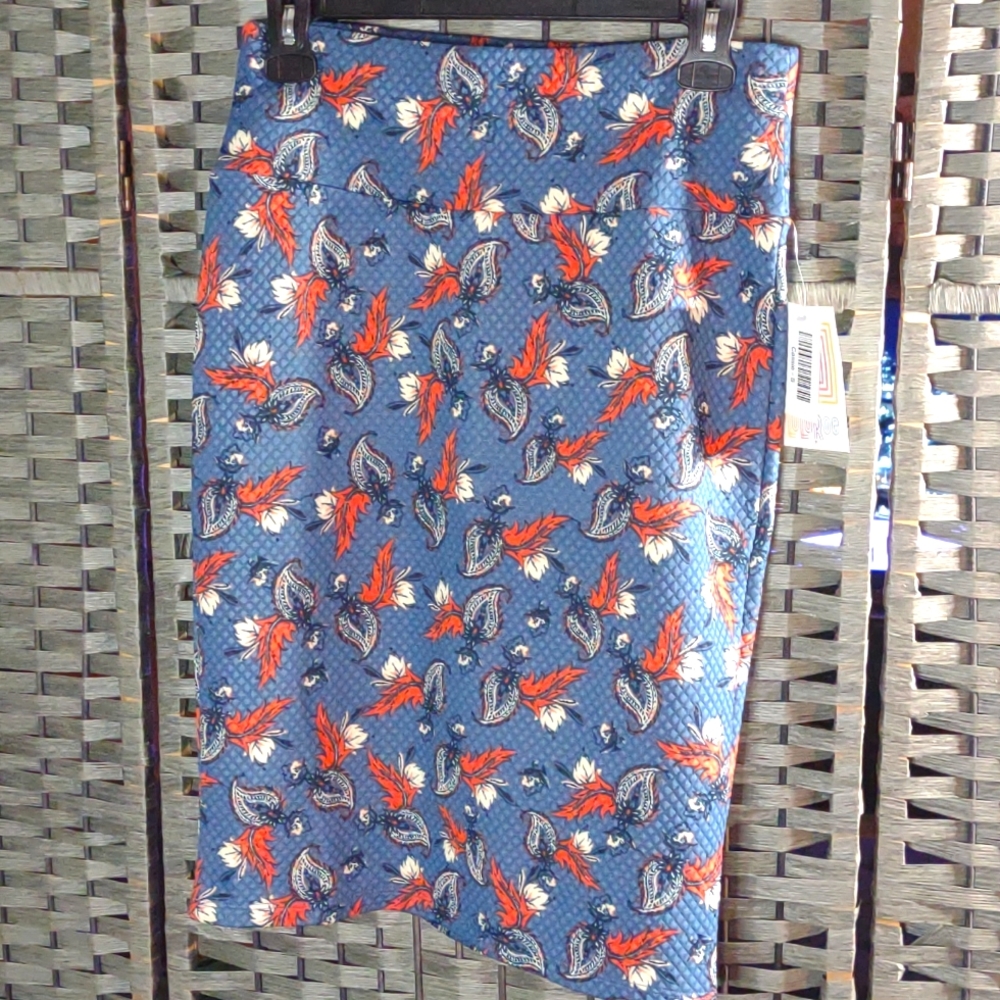 NWT LuLaRoe Vibrant Feathers Cassie Pencil Skirt Blue